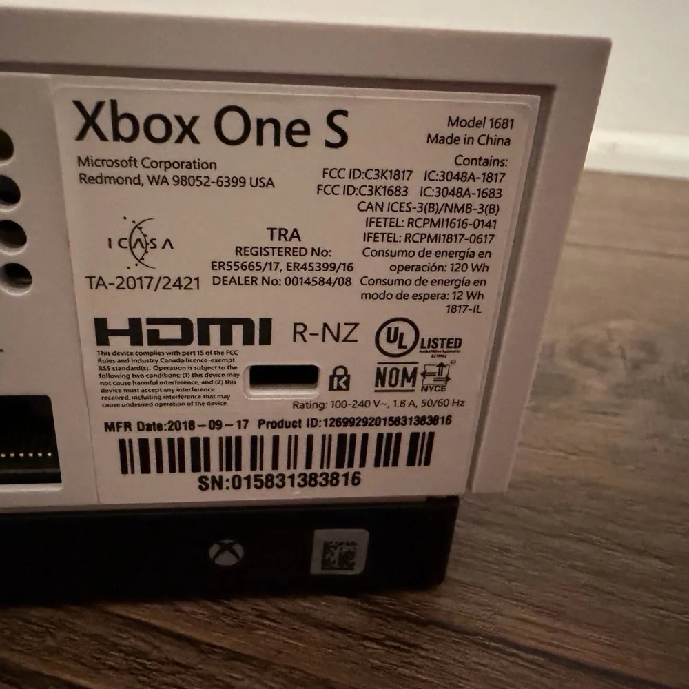 White Gaming Console with Controller - Picture 2 of 2